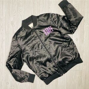 Justin Bieber Purpose Tour Staff Satin Bomber Jacket Size large Black Purple
